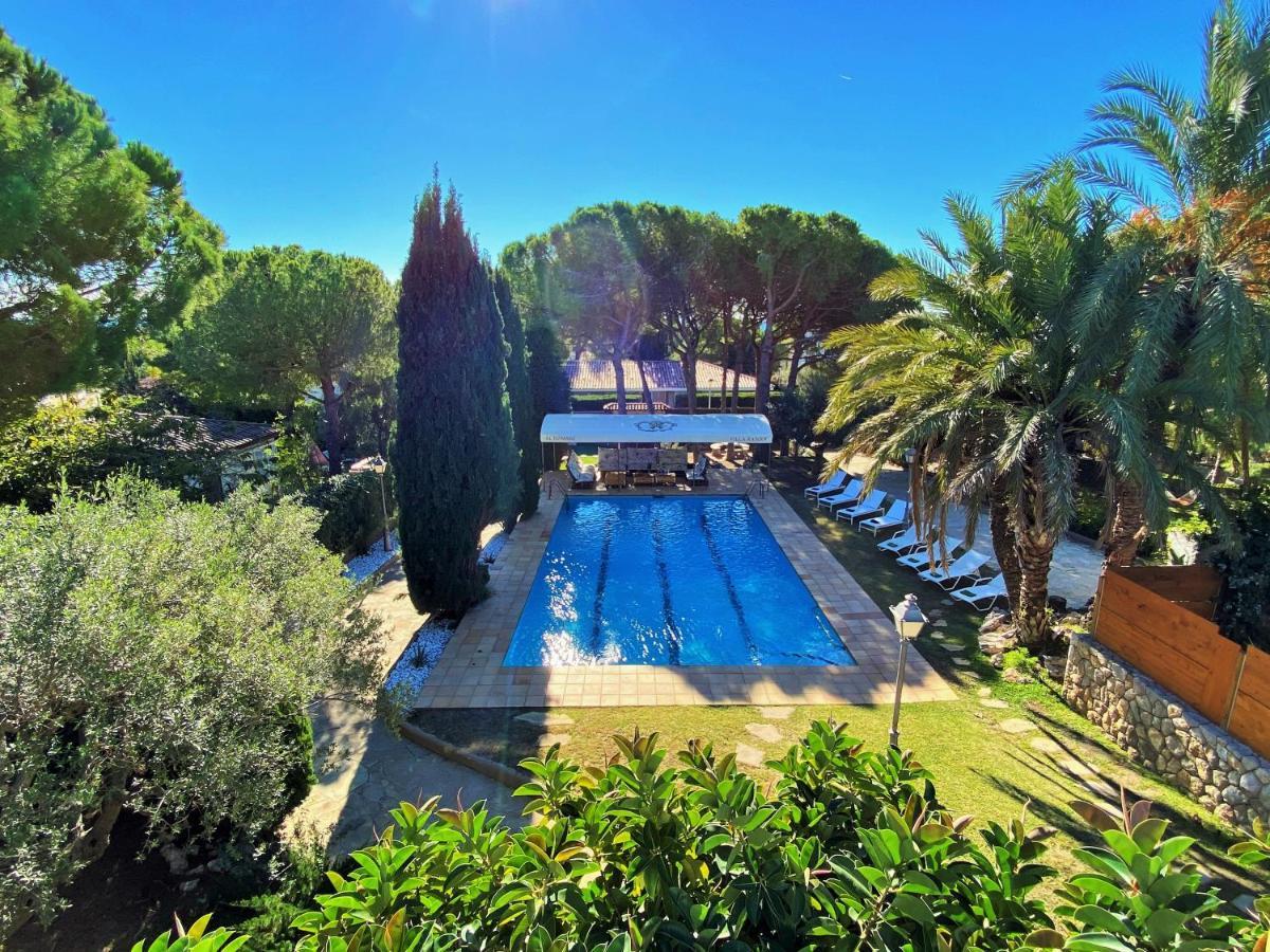 Villa Sitges El Ranch Amaizing Outdoor Areas Beaches at 10 minutes walk Sitges at 15 min drive AC Pool XXL Calafell Exterior foto