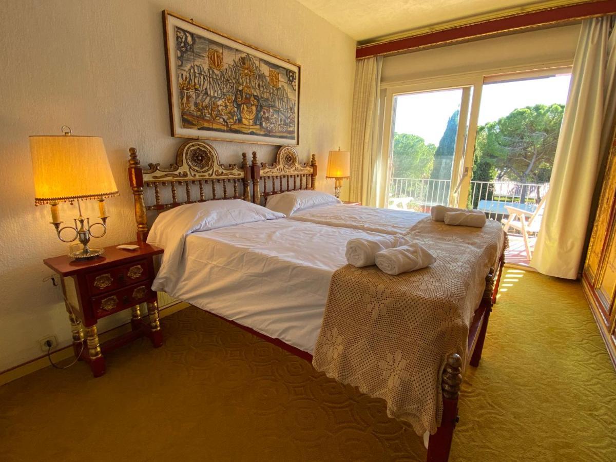 Villa Sitges El Ranch Amaizing Outdoor Areas Beaches at 10 minutes walk Sitges at 15 min drive AC Pool XXL Calafell Exterior foto