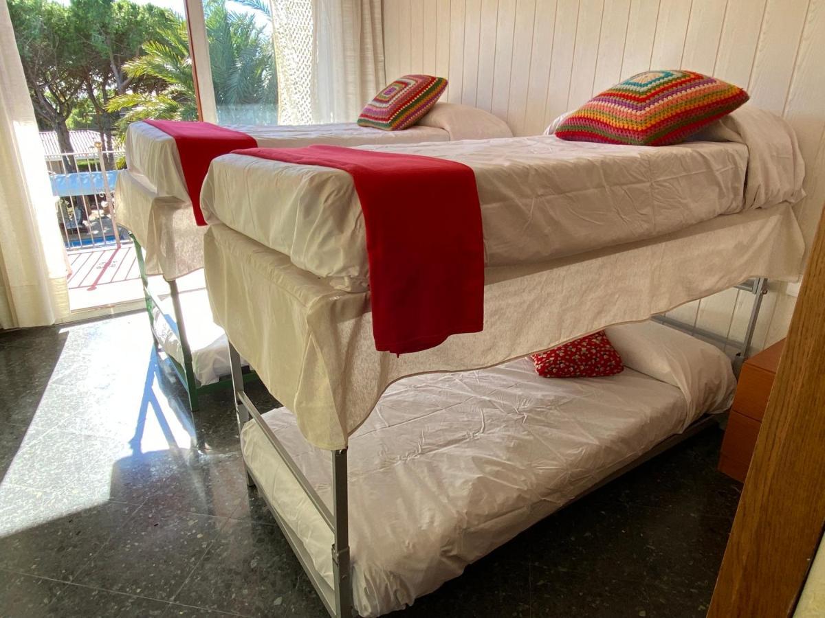 Villa Sitges El Ranch Amaizing Outdoor Areas Beaches at 10 minutes walk Sitges at 15 min drive AC Pool XXL Calafell Exterior foto