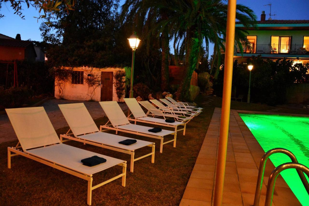 Villa Sitges El Ranch Amaizing Outdoor Areas Beaches at 10 minutes walk Sitges at 15 min drive AC Pool XXL Calafell Exterior foto